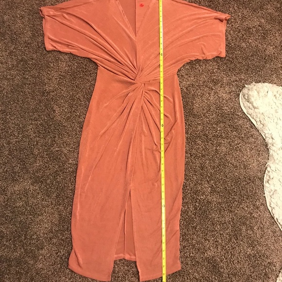 Dress rust v neck slit - Picture 8 of 8